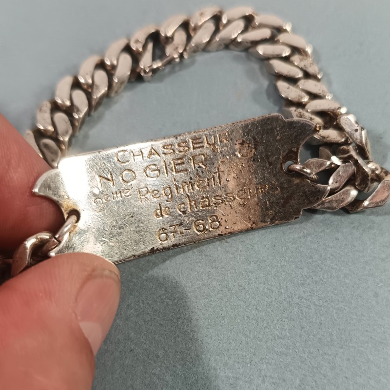 PLAQUE D'IDENTITE MILITAIRE GOURMETTE EN ARGENT CHASSEUR NOGIER 2 ème REGIMENT DE CHASSEURS 67-68 ARME BLINDEE CHAR DE COMBAT